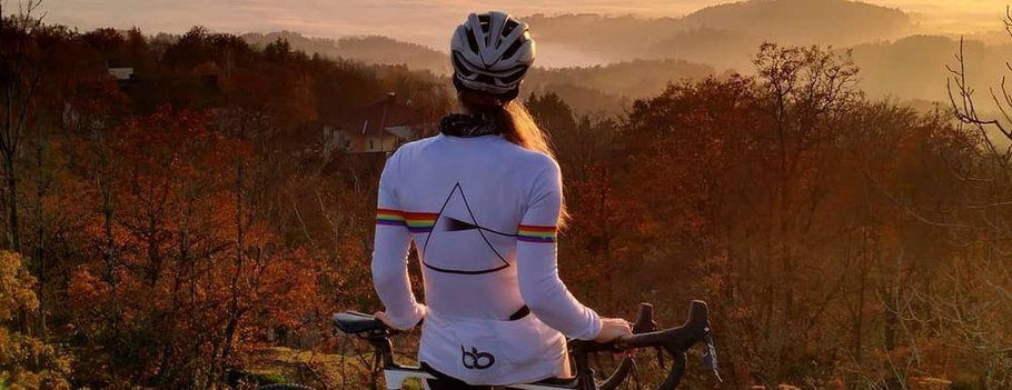 Why is cycling good for weight loss, fitness, aging and your cycling clothing guide